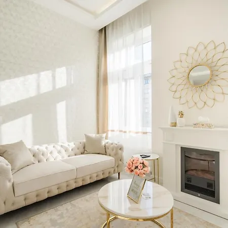 Bpr Etienne Charming Budapest