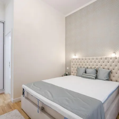 Bpr Etienne Charming Budapešť